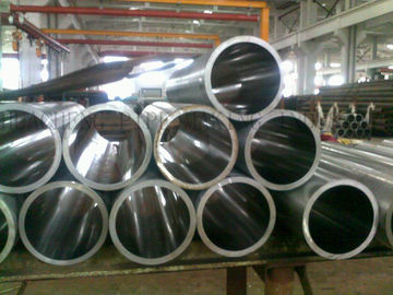 China ASTM A106 Round Seamless Steel Pipe , Annealed Precision Steel Tube supplier
