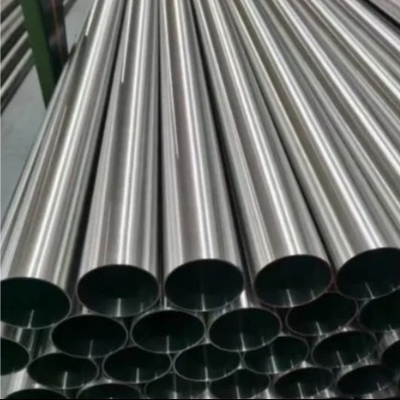 Customized Round Seamless Stainless Steel Pipe With Polished Surface For Petroleum